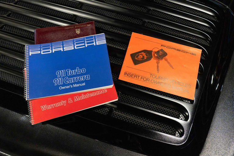 Porsche 911 Turbo 3.3 (US)