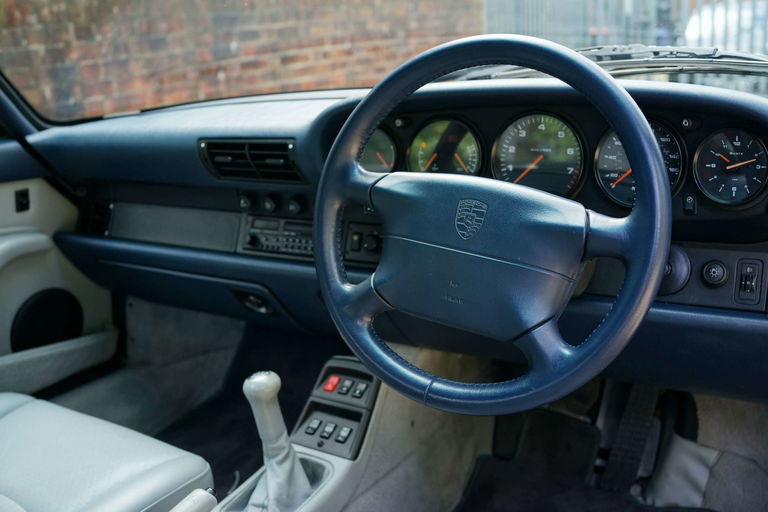 Porsche 993 Carrera 4