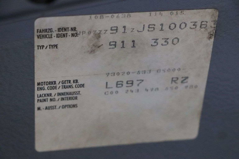 Porsche 911 Carrera 3.2