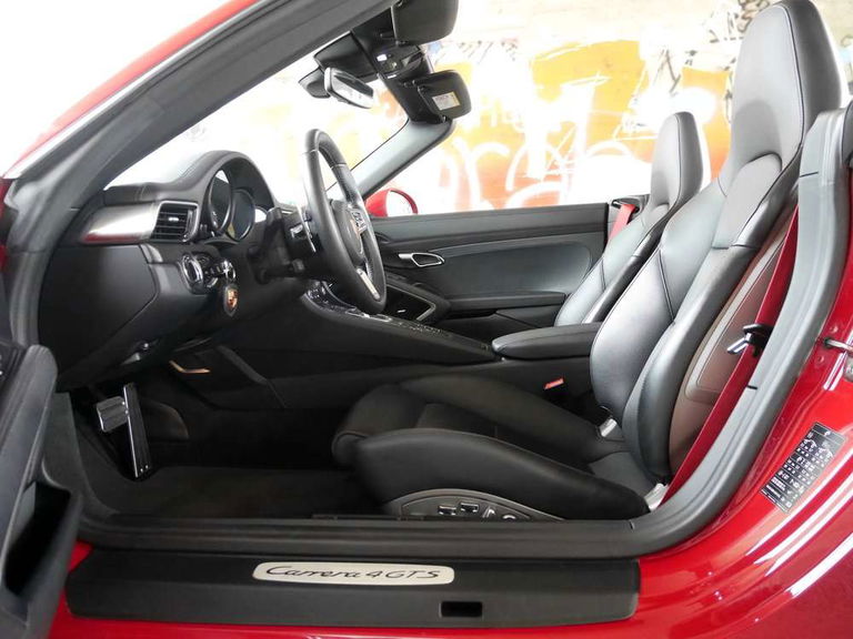 Porsche 991.2 Carrera GTS