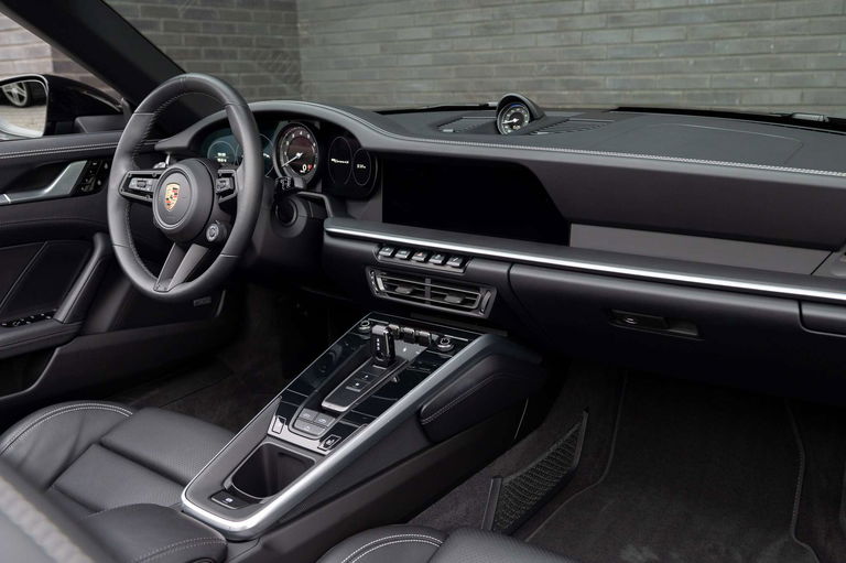 Porsche 992 Carrera 4S