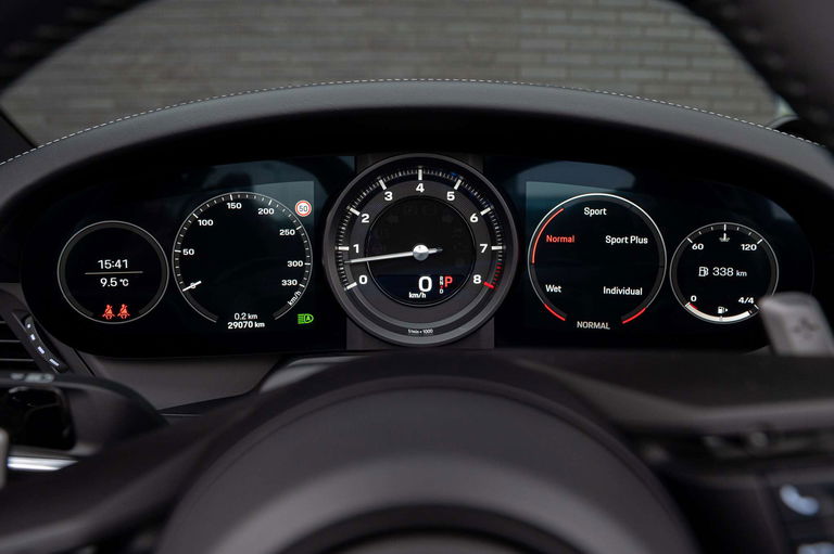 Porsche 992 Carrera 4S