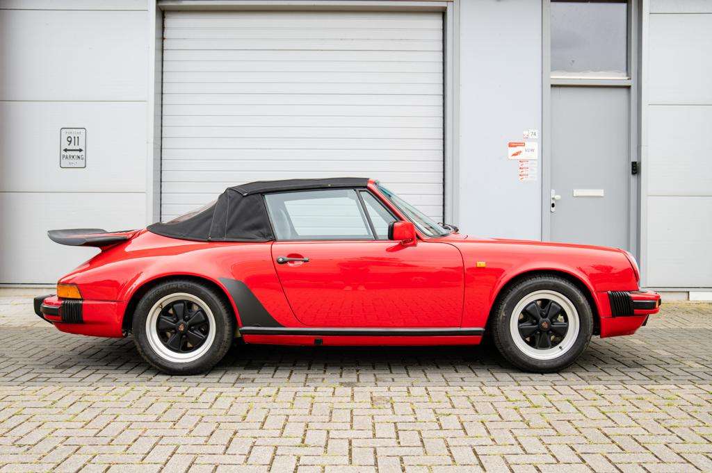 Porsche 911 Carrera 3.2