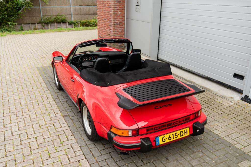 Porsche 911 Carrera 3.2