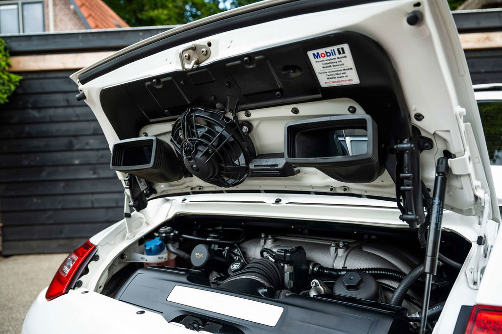 Porsche 997.2 Carrera GTS