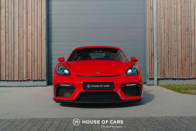 Porsche 718 Cayman GT4