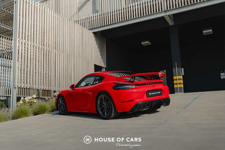 Porsche 718 Cayman GT4