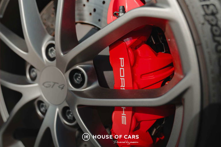 Porsche 718 Cayman GT4