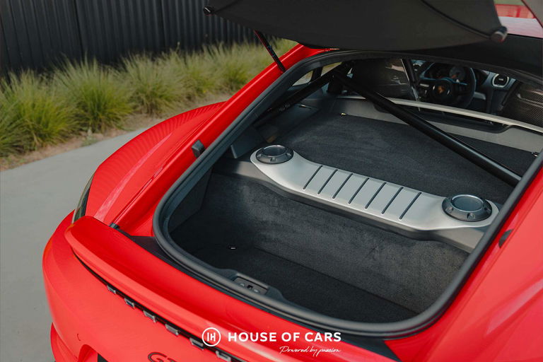 Porsche 718 Cayman GT4