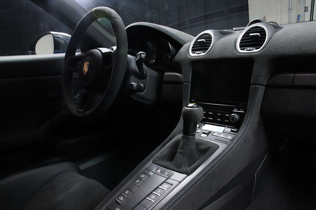 Porsche 718 Cayman GT4 RS