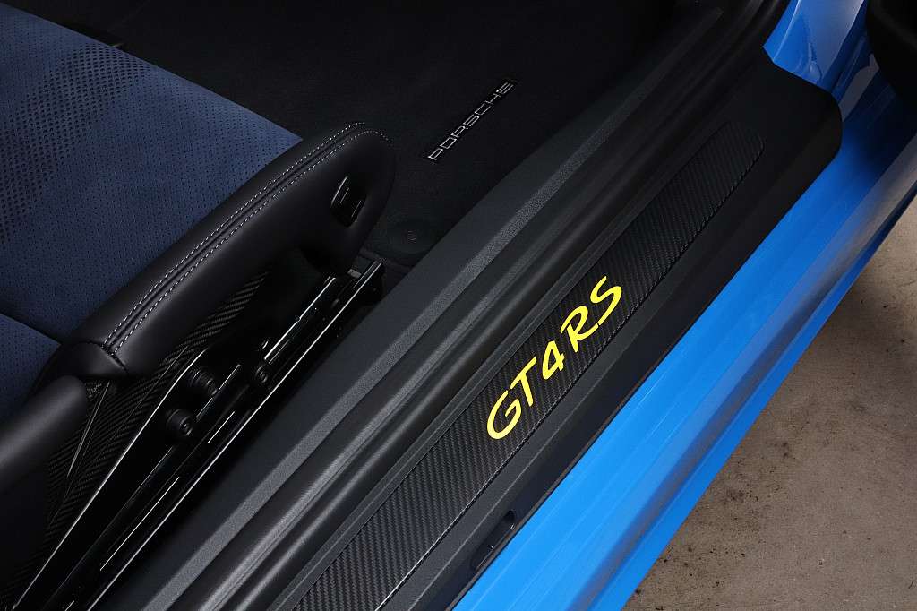Porsche 718 Cayman GT4 RS