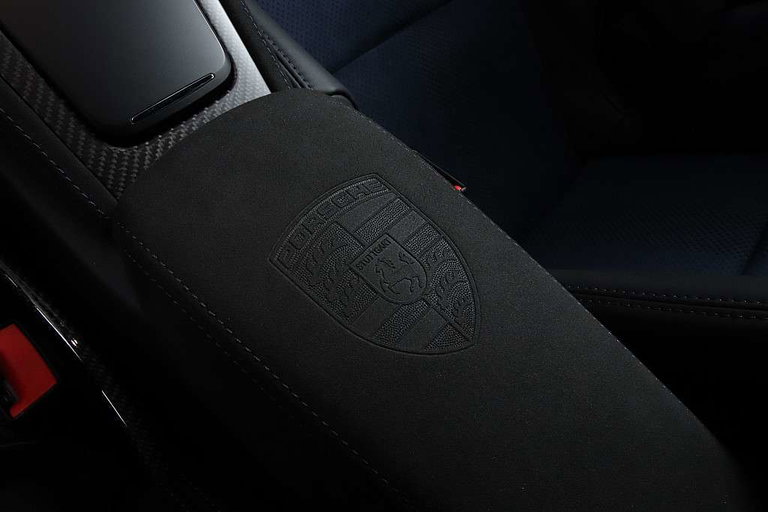 Porsche 718 Cayman GT4 RS