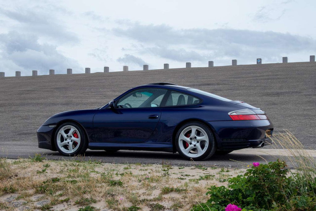 Porsche 996 Carrera 4S