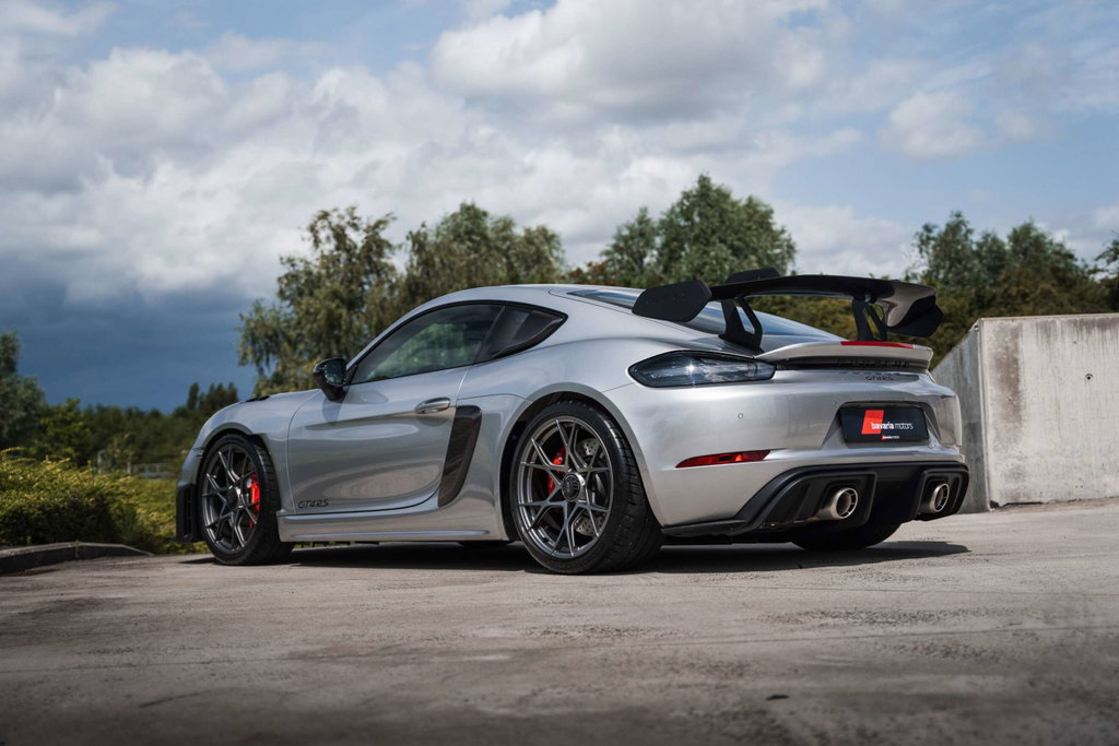 Porsche 718 Cayman GT4 RS
