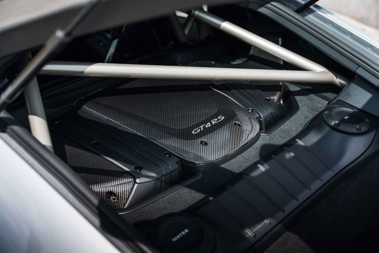 Porsche 718 Cayman GT4 RS