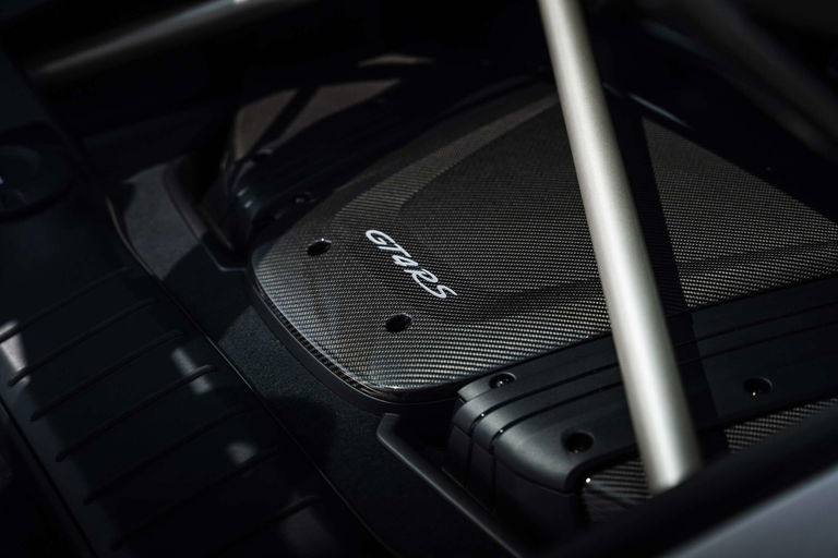 Porsche 718 Cayman GT4 RS