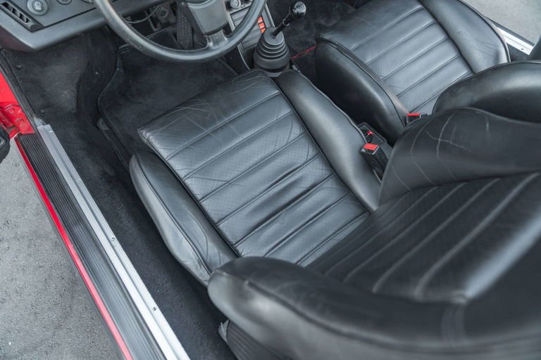 Porsche 911 Carrera 3.2 (US)