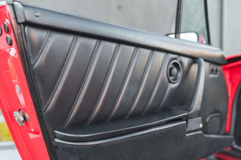 Porsche 911 Carrera 3.2 (US)