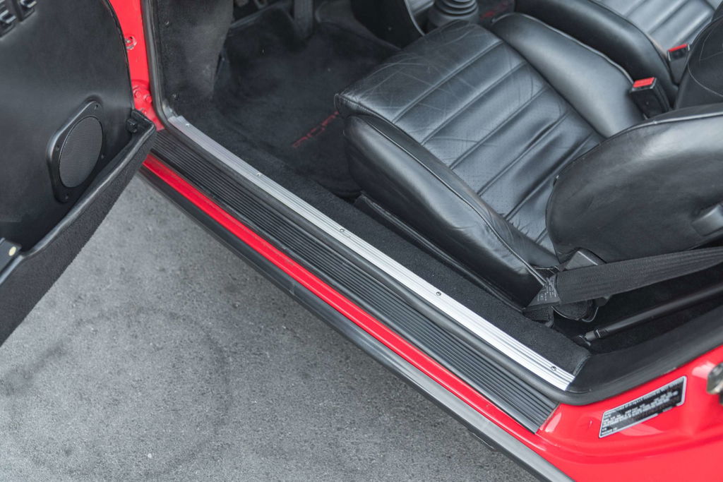 Porsche 911 Carrera 3.2 (US)