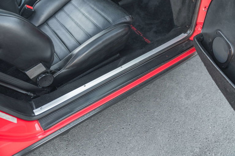 Porsche 911 Carrera 3.2 (US)