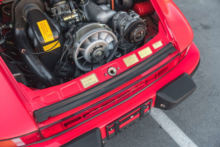 Porsche 911 Carrera 3.2 (US)