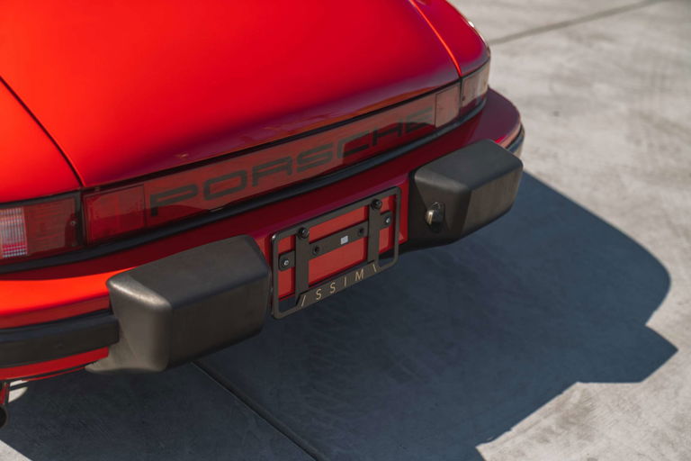 Porsche 911 Carrera 3.2 (US)