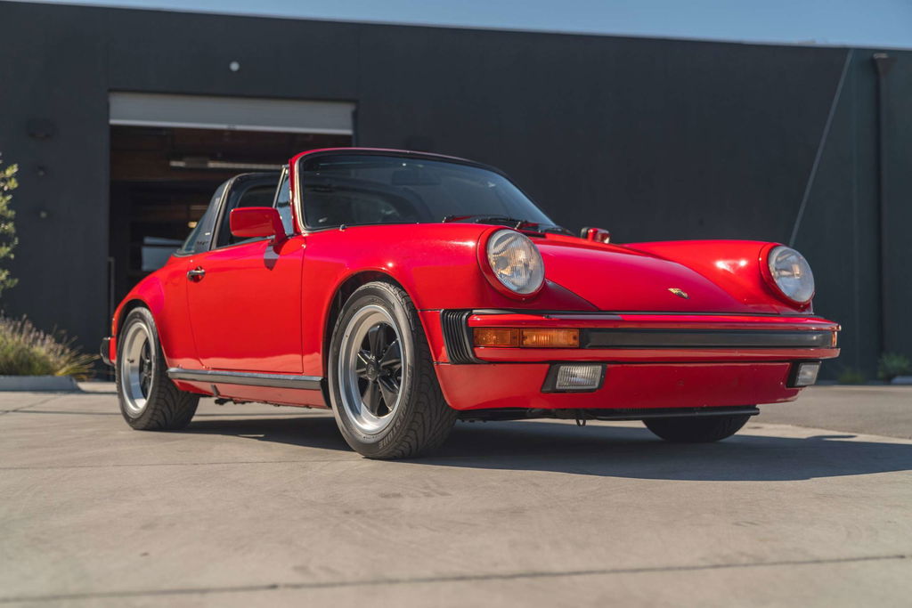 Porsche 911 Carrera 3.2 (US)