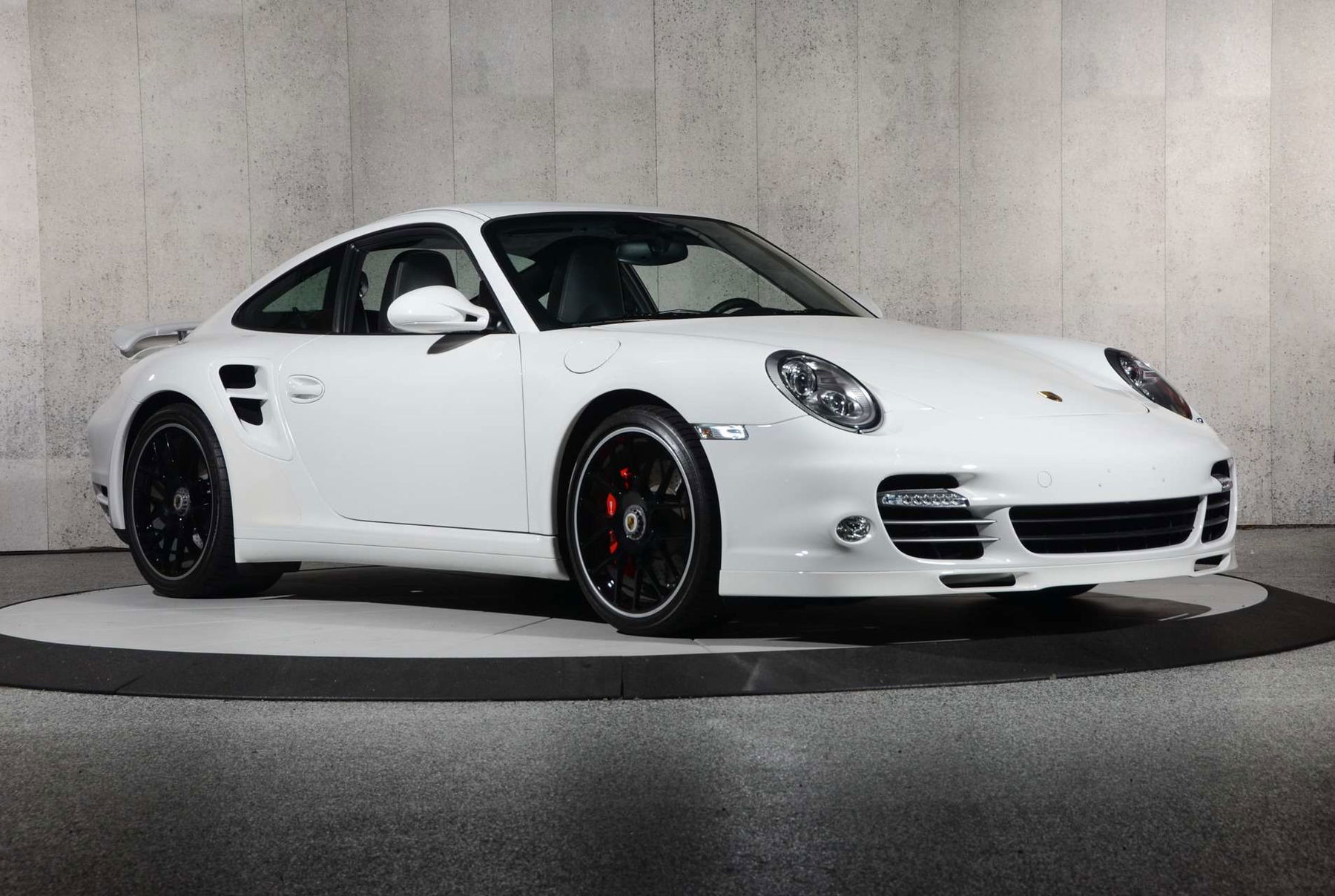 Porsche 911 Turbo S Coupe - 997.2 Market 