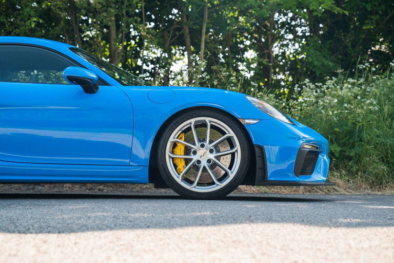 Porsche 718 Cayman GT4