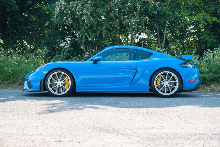 Porsche 718 Cayman GT4