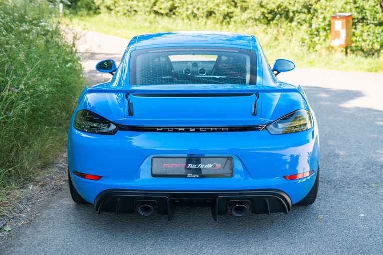 Porsche 718 Cayman GT4