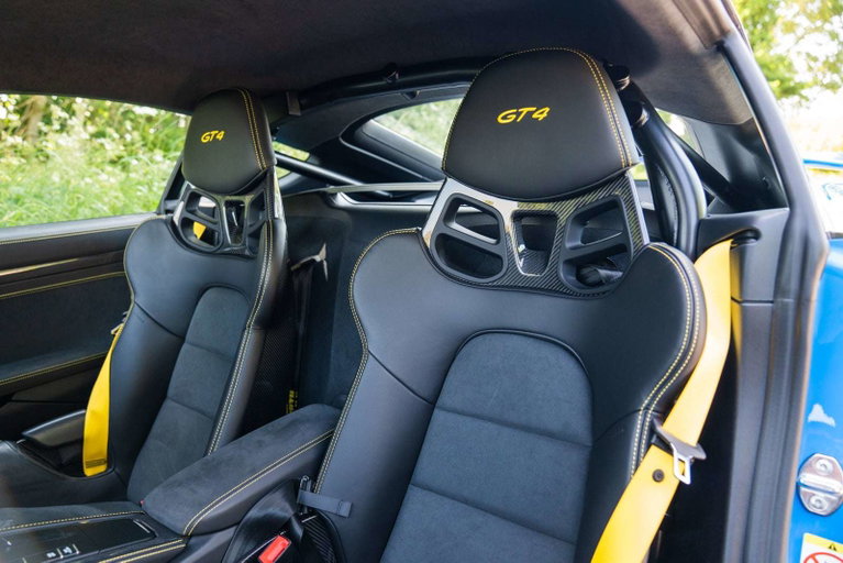 Porsche 718 Cayman GT4