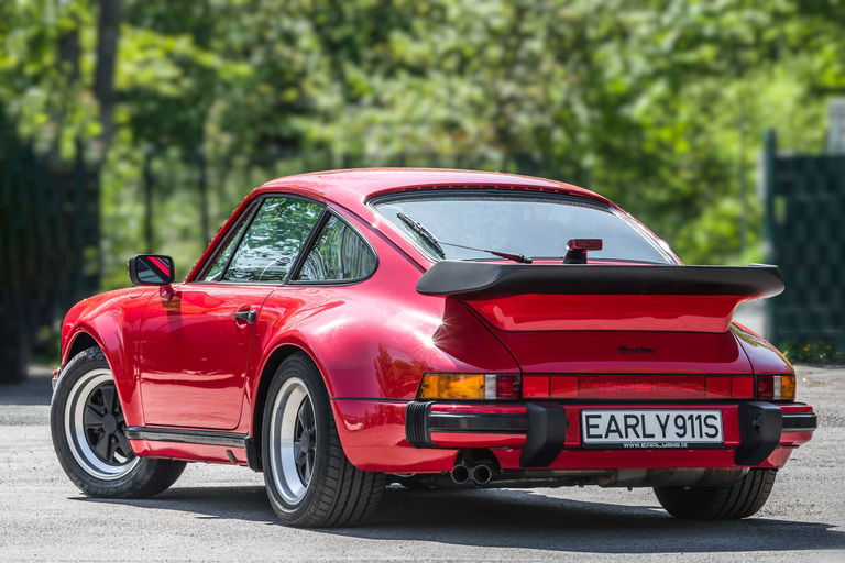 Porsche 911 Turbo 3.3 (US)