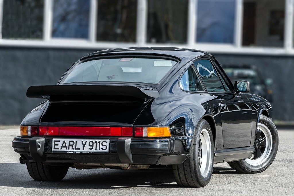 Porsche 911 Carrera 3.2 Clubsport (US)