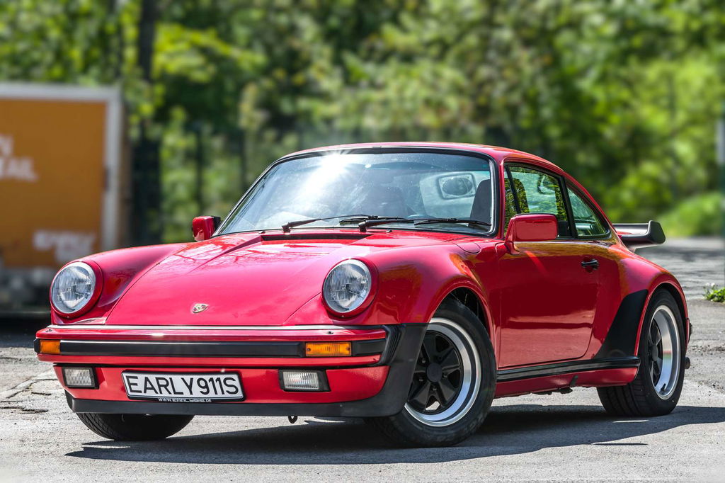 Porsche 911 Turbo 3.3 (US)