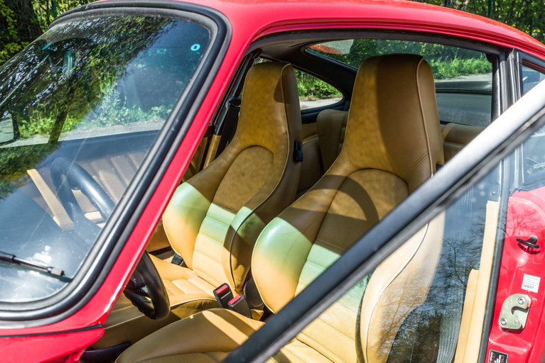 Porsche 911 Turbo 3.3 (US)