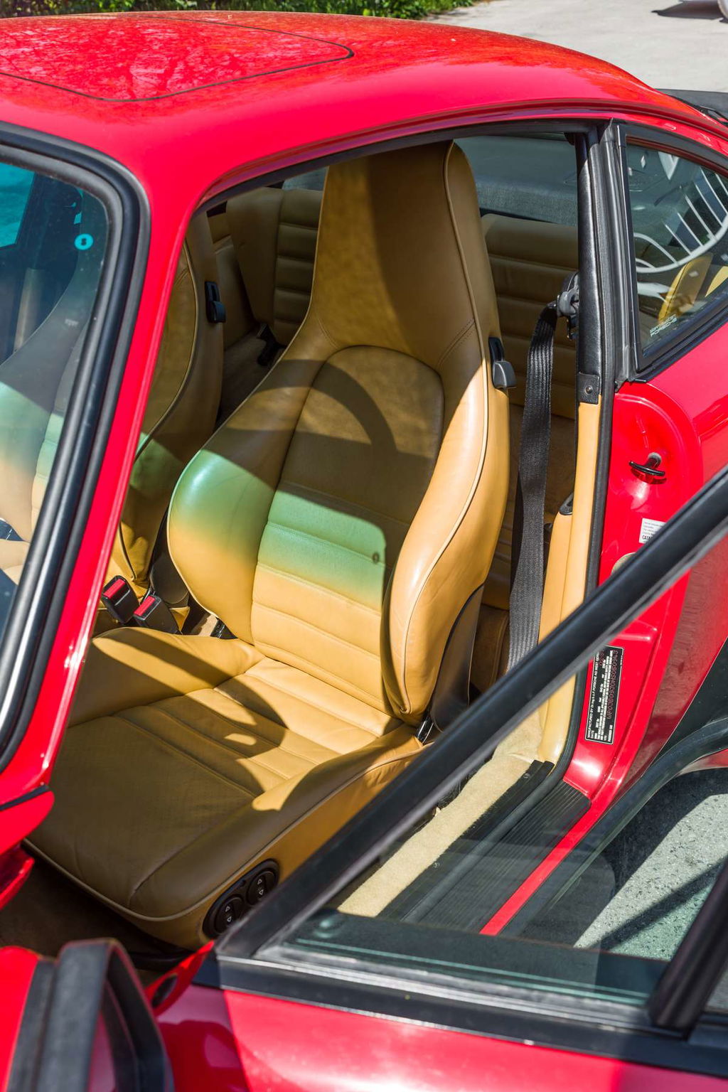 Porsche 911 Turbo 3.3 (US)