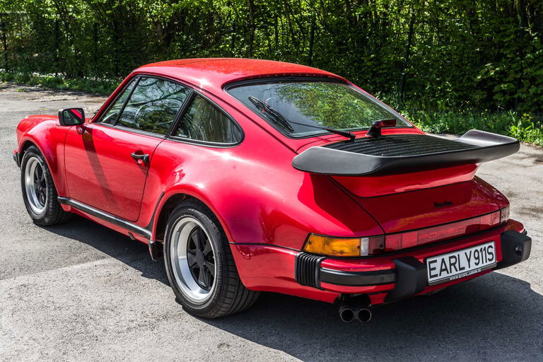 Porsche 911 Turbo 3.3 (US)