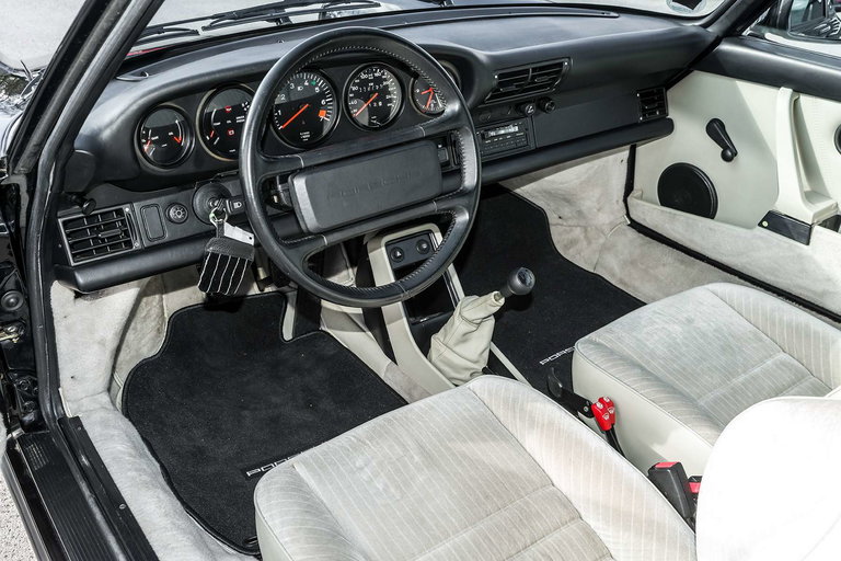Porsche 911 Carrera 3.2 Clubsport (US)