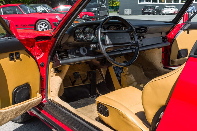 Porsche 911 Turbo 3.3 (US)