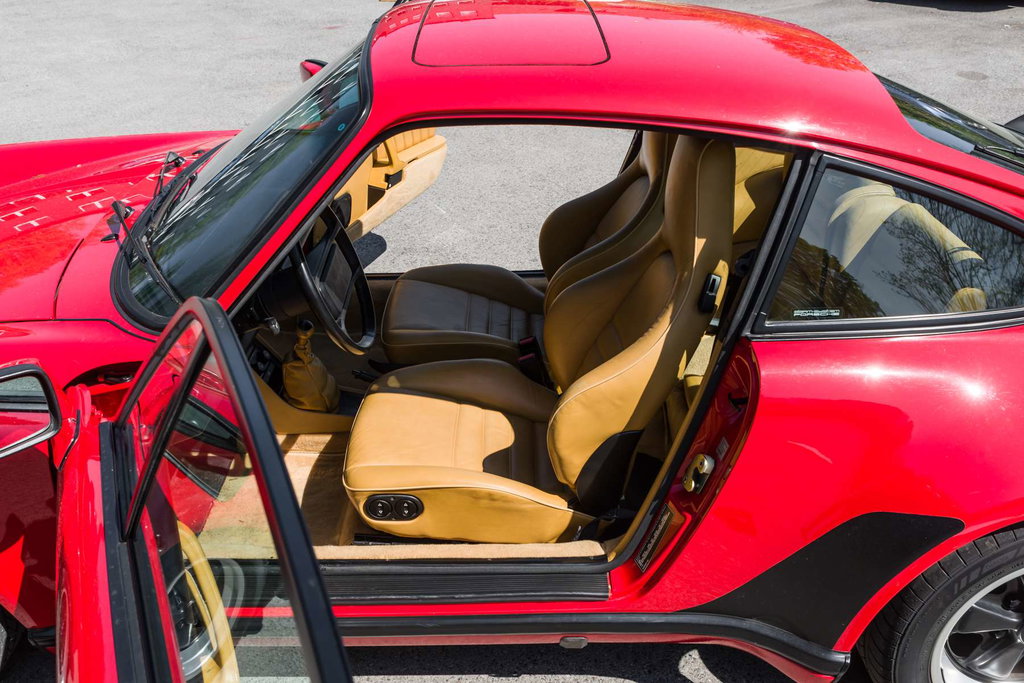 Porsche 911 Turbo 3.3 (US)