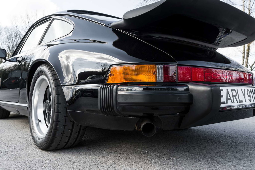 Porsche 911 Carrera 3.2 Clubsport (US)