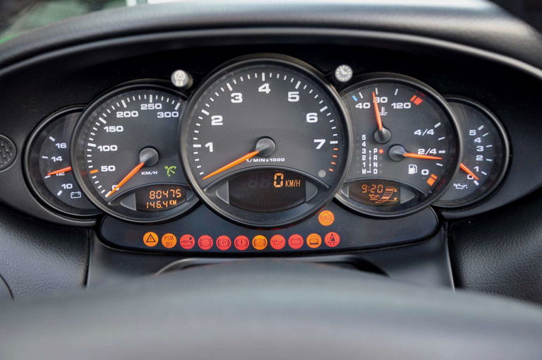 Porsche 996 Carrera 4