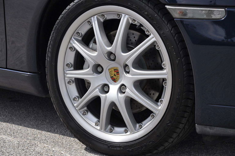 Porsche 996 Carrera 4