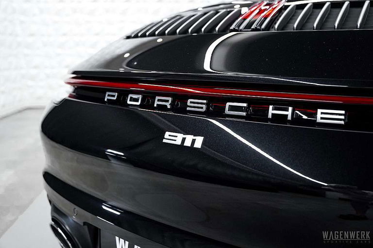 Porsche 992 Carrera 4S