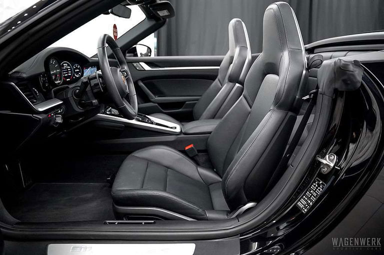 Porsche 992 Carrera 4S