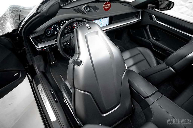 Porsche 992 Carrera 4S