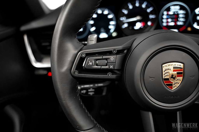 Porsche 992 Carrera 4S