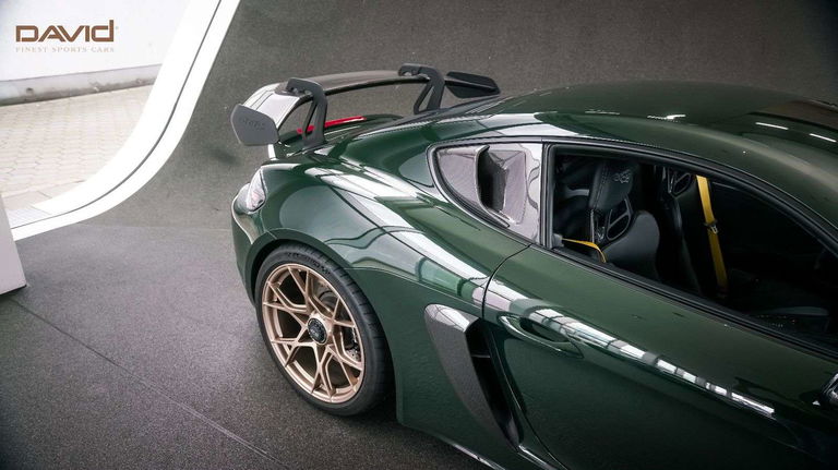 Porsche 718 Cayman GT4 RS