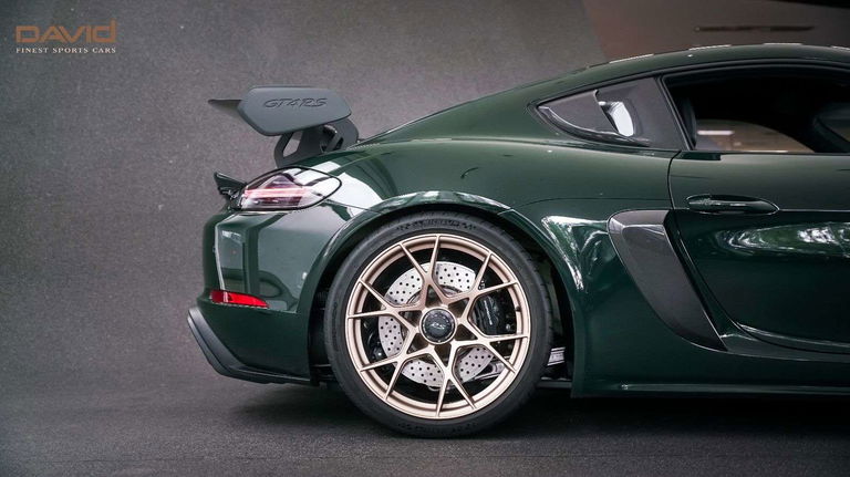 Porsche 718 Cayman GT4 RS